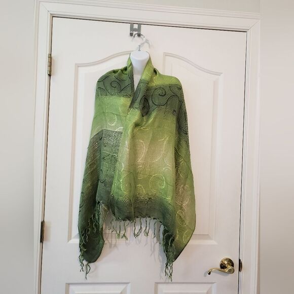 Green Patterned Shawl - Picture 1 of 4